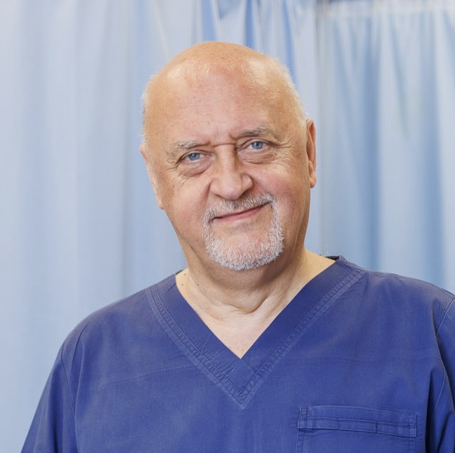 Prof. dr hab. Tomasz Paszkowski